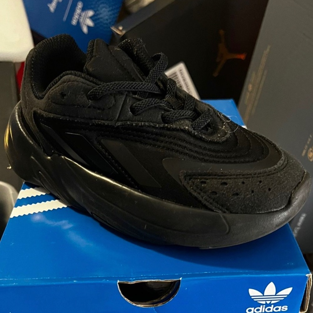 Toddler boy sneakers